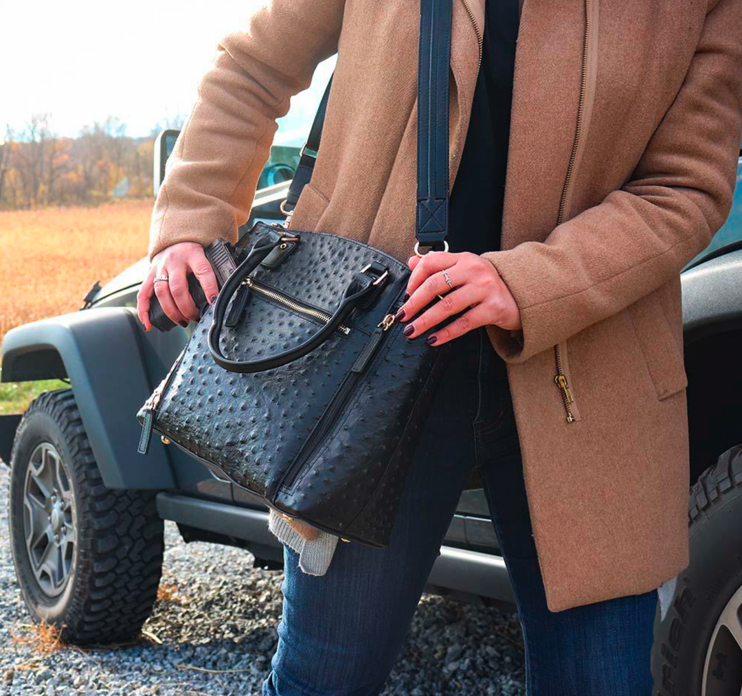 lady with winter clothing with a purse